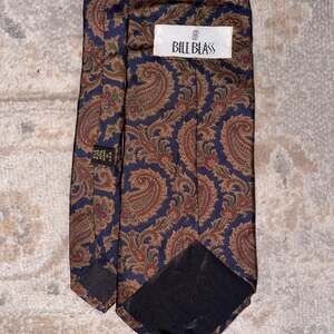 Vintage Bill Blass Silk Paisley Tie - Burgundy & Navy - Made in USA